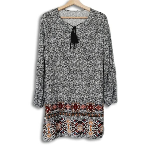 RIPE Boho Light Tunic Blouse B&W Floral Pattern Multicolor Hem Sz M - Picture 2 of 13